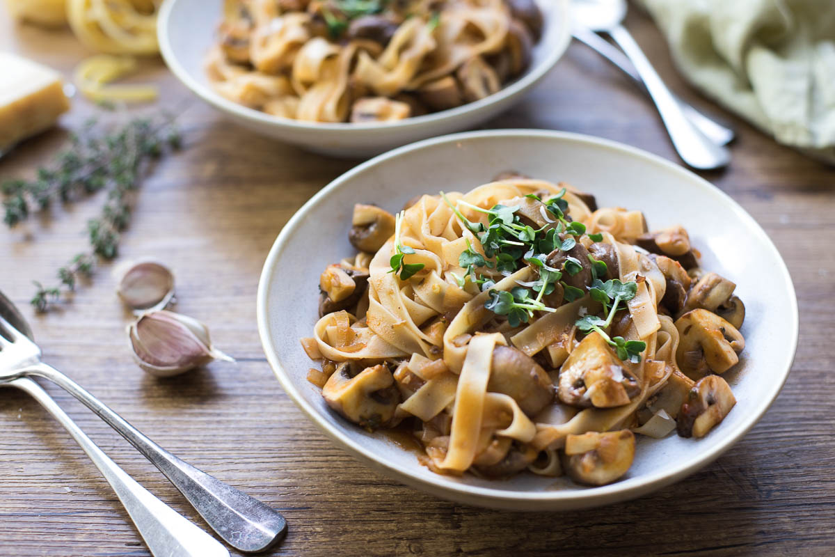 Tagliatelle Pasta with Mushrooms and Thyme Sauce