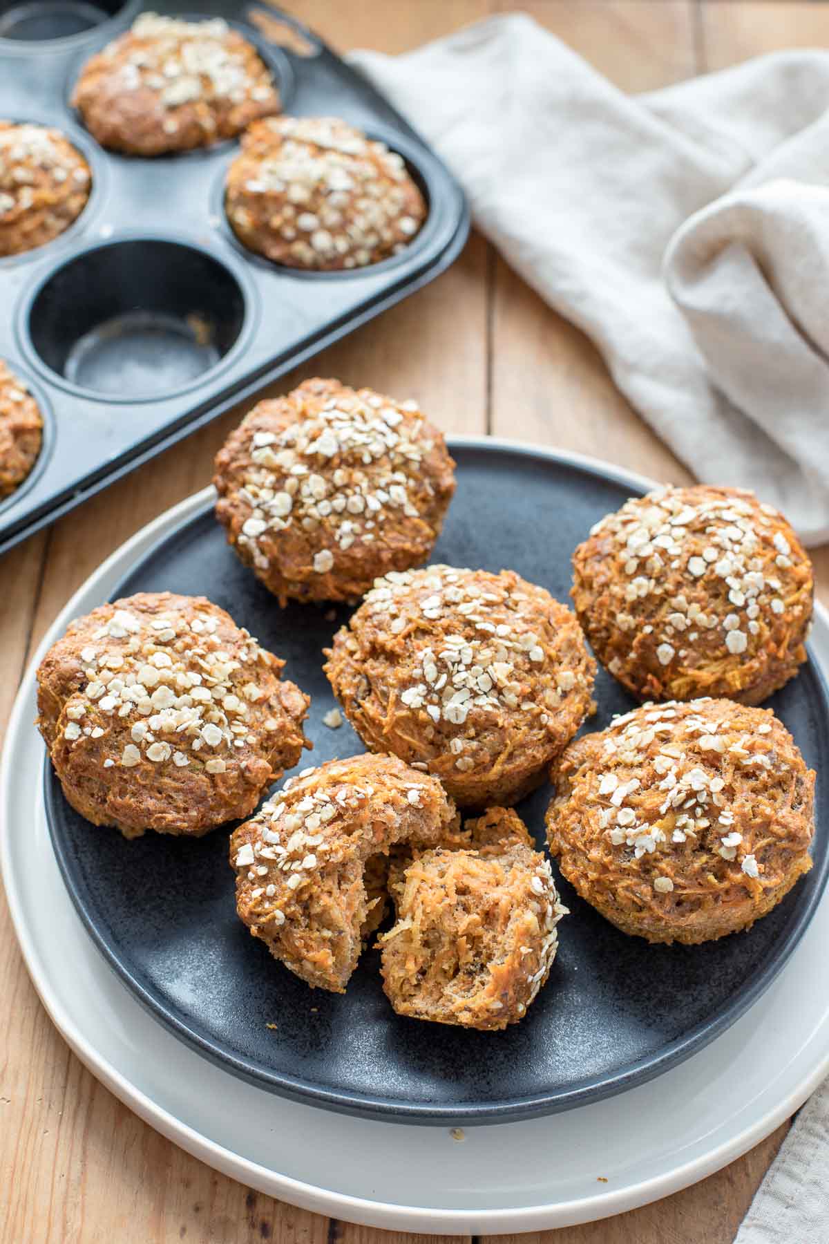 Frühstücks-Muffins mit Apfel und Karotten Rezept | Elle Republic