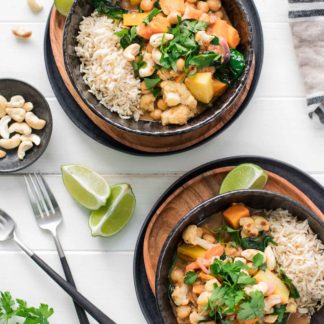 Korma Curry mit Kichererbsen, Kokosmilch & geröstetem Gemüse, vegetarische Rezept