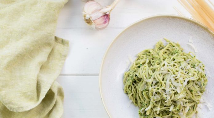 Capellini mit Petersilie und Walnuss Pesto