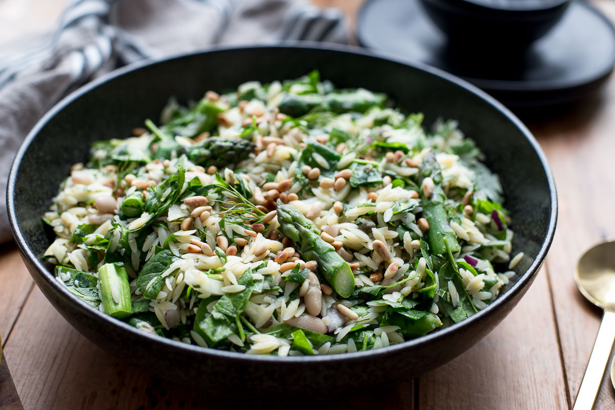 Orzo-Salat mit Spargel | Reisnudel-Rezept | Elle Republic