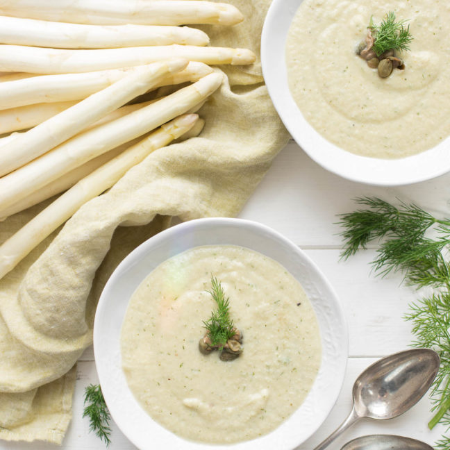 Vegane Spargelcremesuppe Rezept mit weißem Spargel