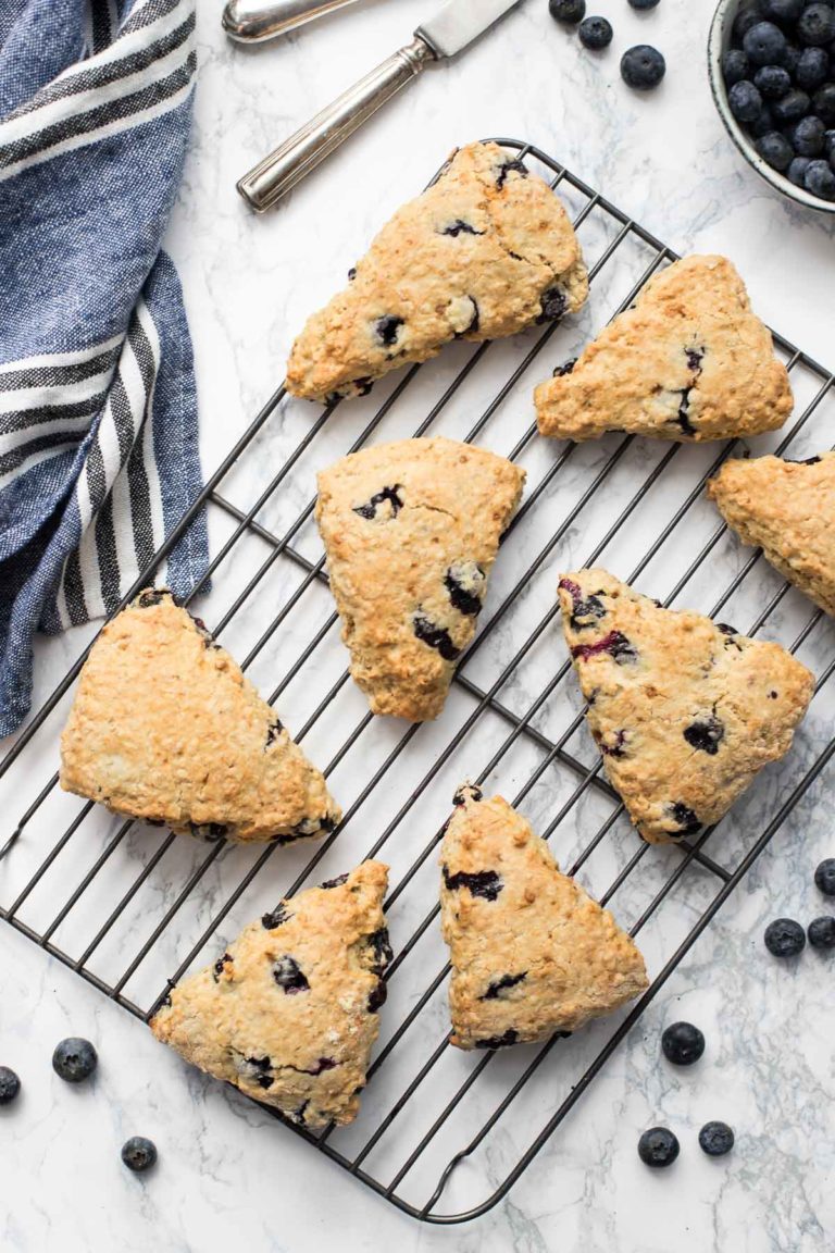 Homemade Blueberry Scones with spelt flour, rolled oats and unrefined sugar