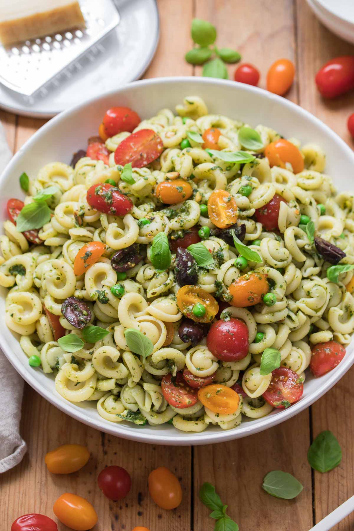 Pesto Pasta Salad with Peas and Cherry Tomatoes | Recipe | Elle Republic