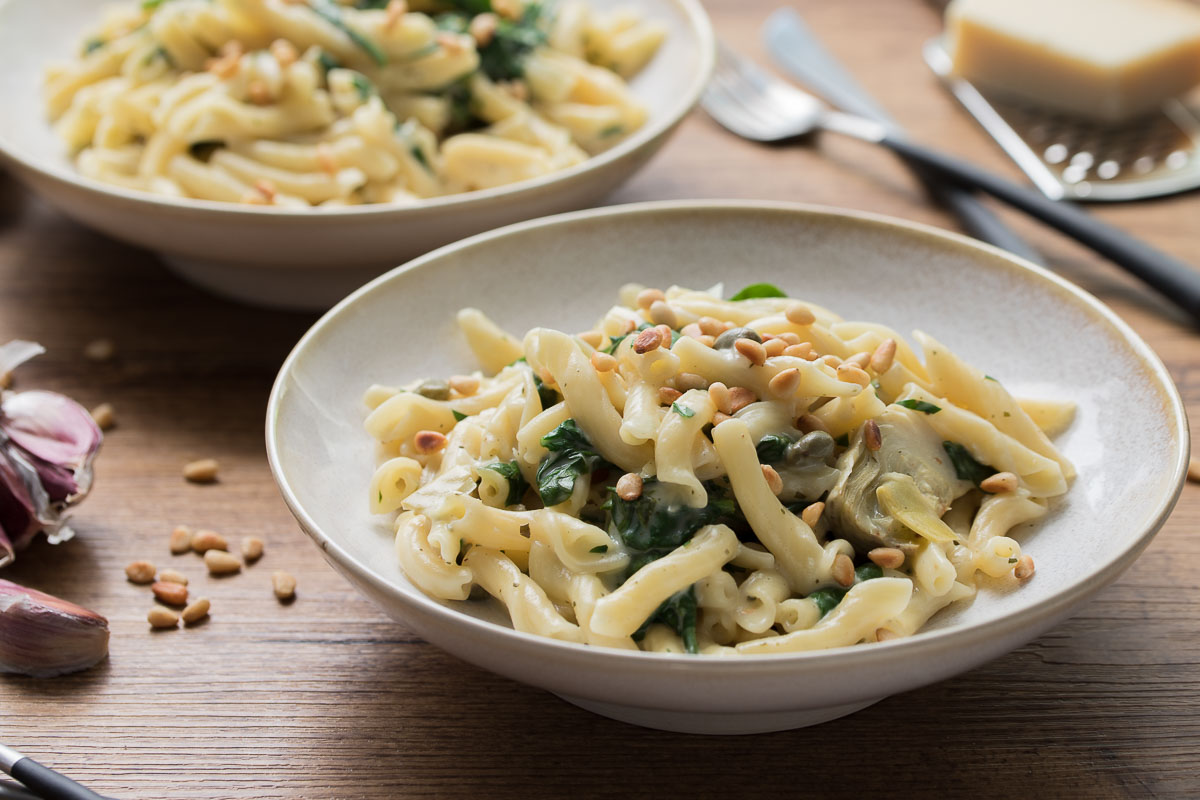 Cremige One Pot Pasta mit Artischocken &amp; Zitrone | Rezept | Elle Republic