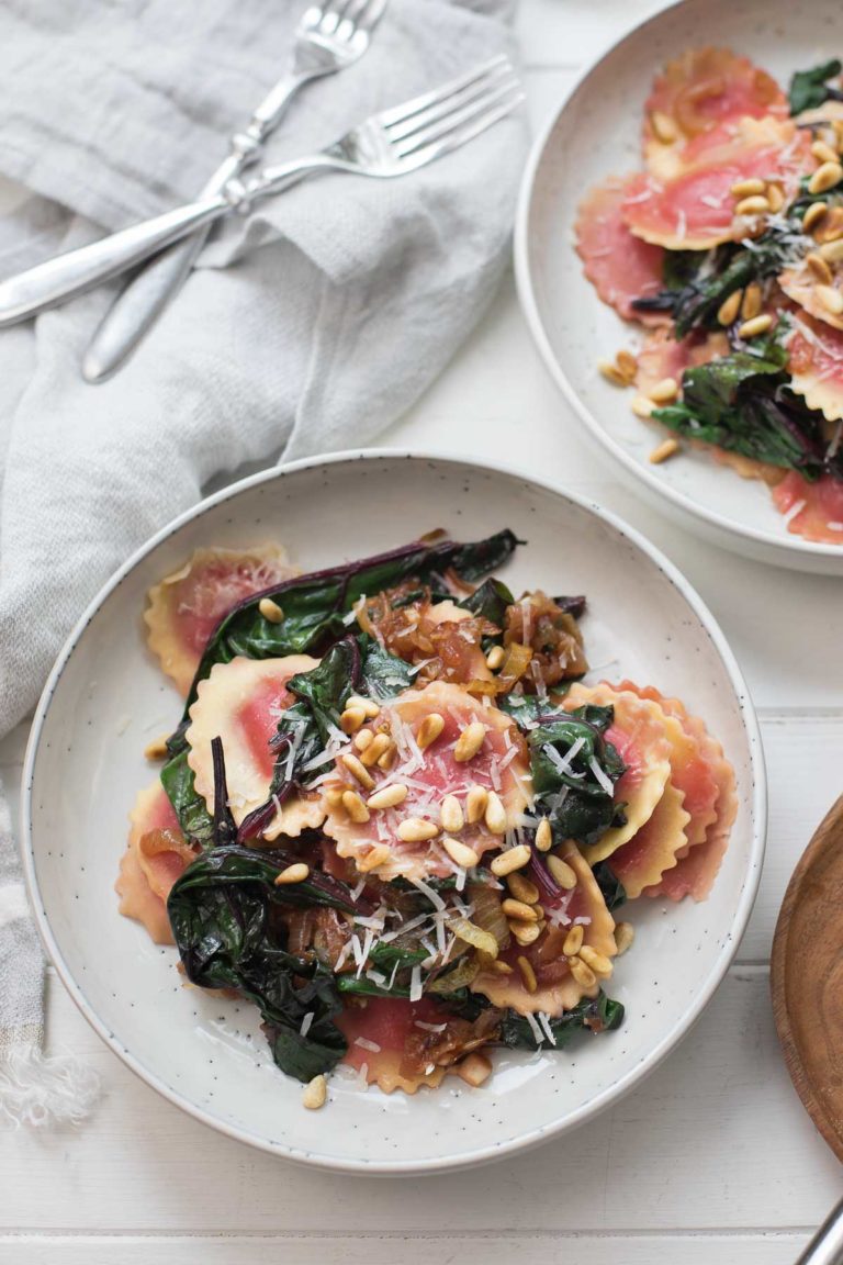 Pasta Ravioli mit Rote-Bete-Blättern Rezept mit Steinhaus Raviolo