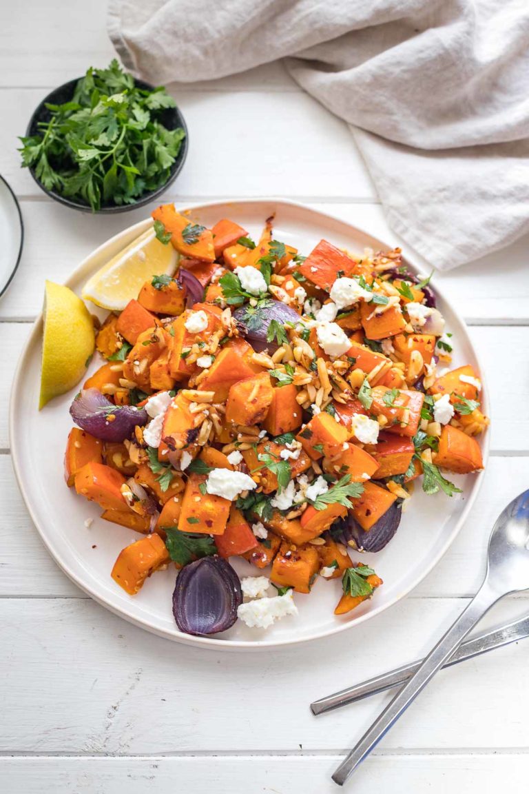 Ofenkürbis mit Chili, Mandeln und Feta Rezept, Hokkaido Kürbis im Ofen