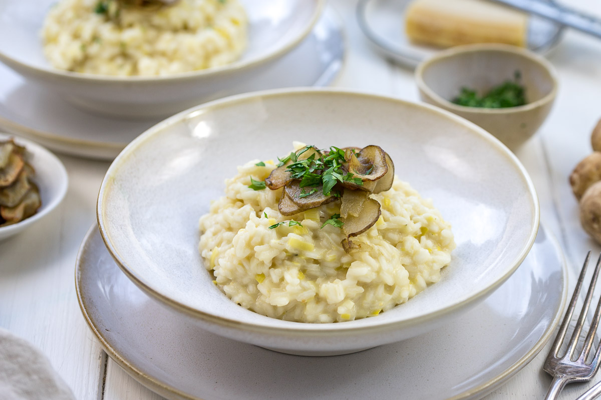 Lauch-Risotto mit gebratenem Topinambur-Topping | Elle Republic