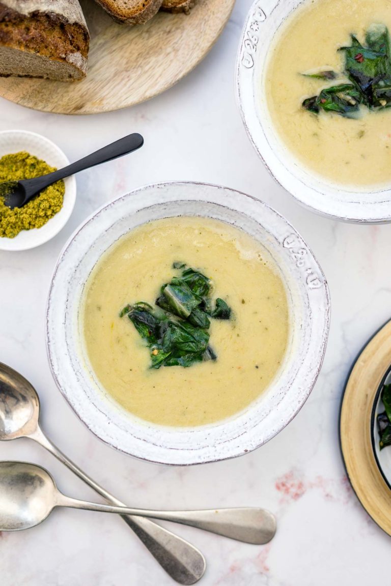 Weiße Bohnensuppe mit Super Spices und Mangold Rezept
