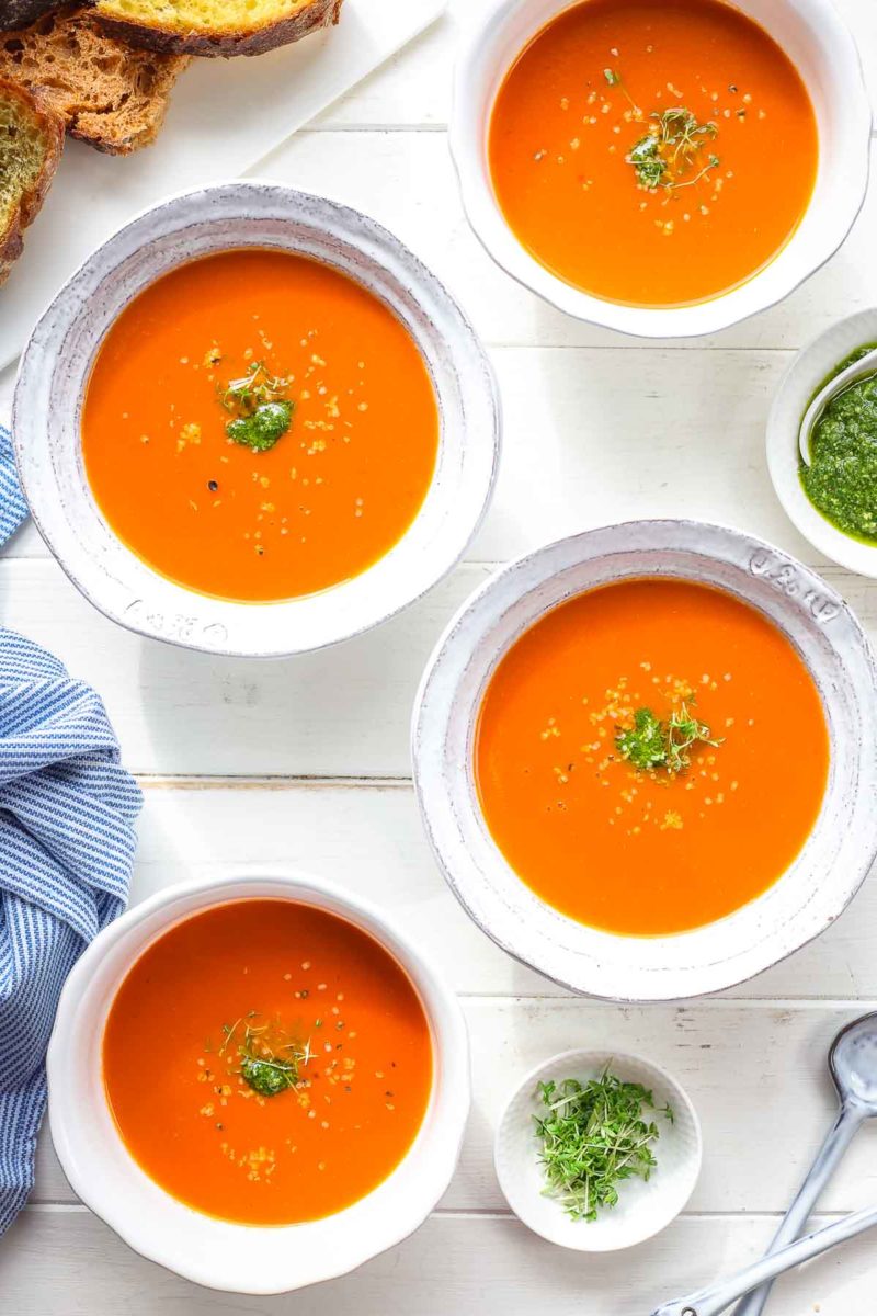 Frische Tomatensuppe - leicht cremig, fruchtig und einfach zu machen