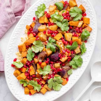 Orientalische gebackene Süßkartoffeln mit Birnen und Bulgur Rezept, veganer Salat