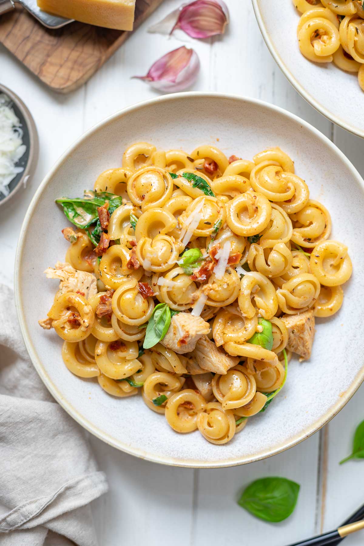 Cajun-Style Chicken Pasta with Crème Fraîche, Sun-dried tomatoes and Spinach