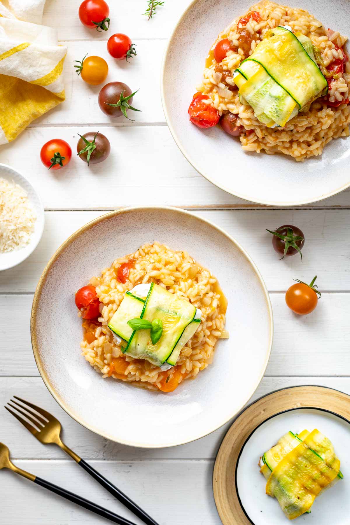 TomatenRisotto mit ZucchiniZiegenkäsePäckchen Elle