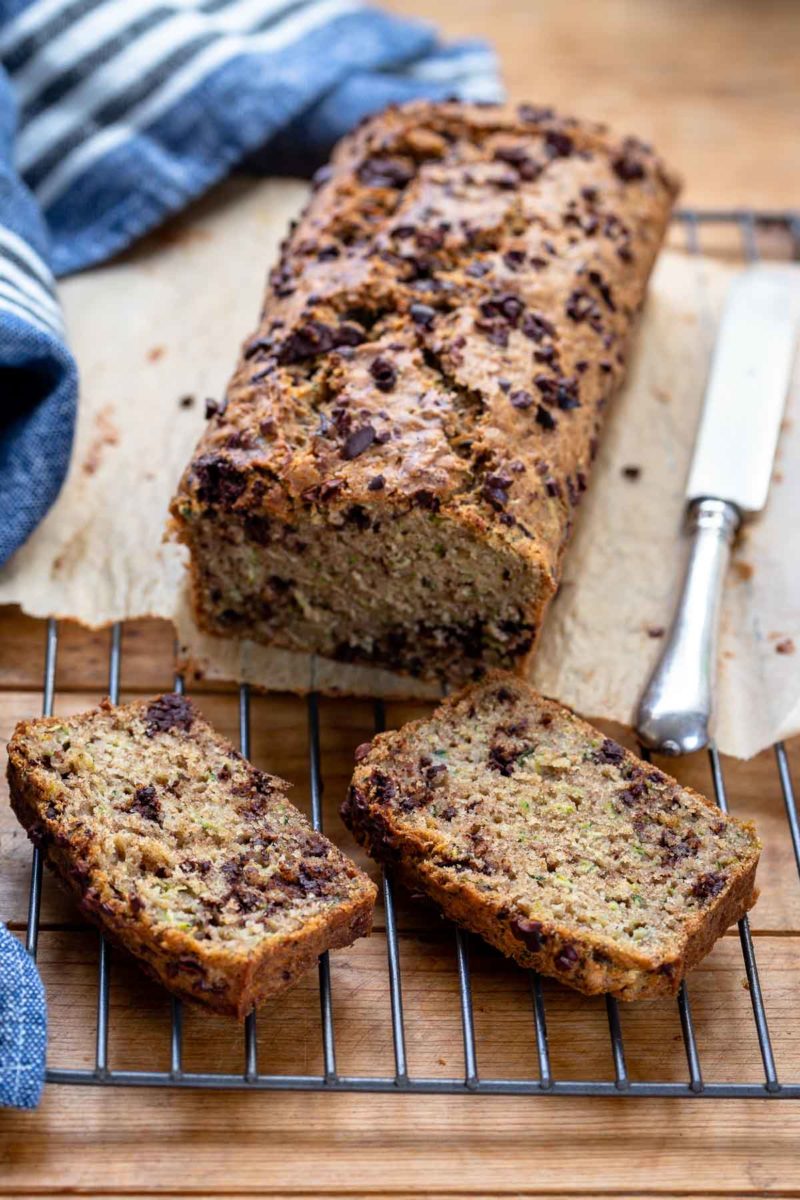 Zucchinikuchen mit Schokolade | Rezept | Elle Republic