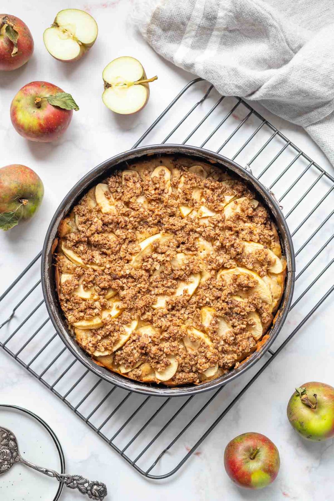 Apple Crumb Cake | Apple Streusel Cake Recipe | Elle Republic