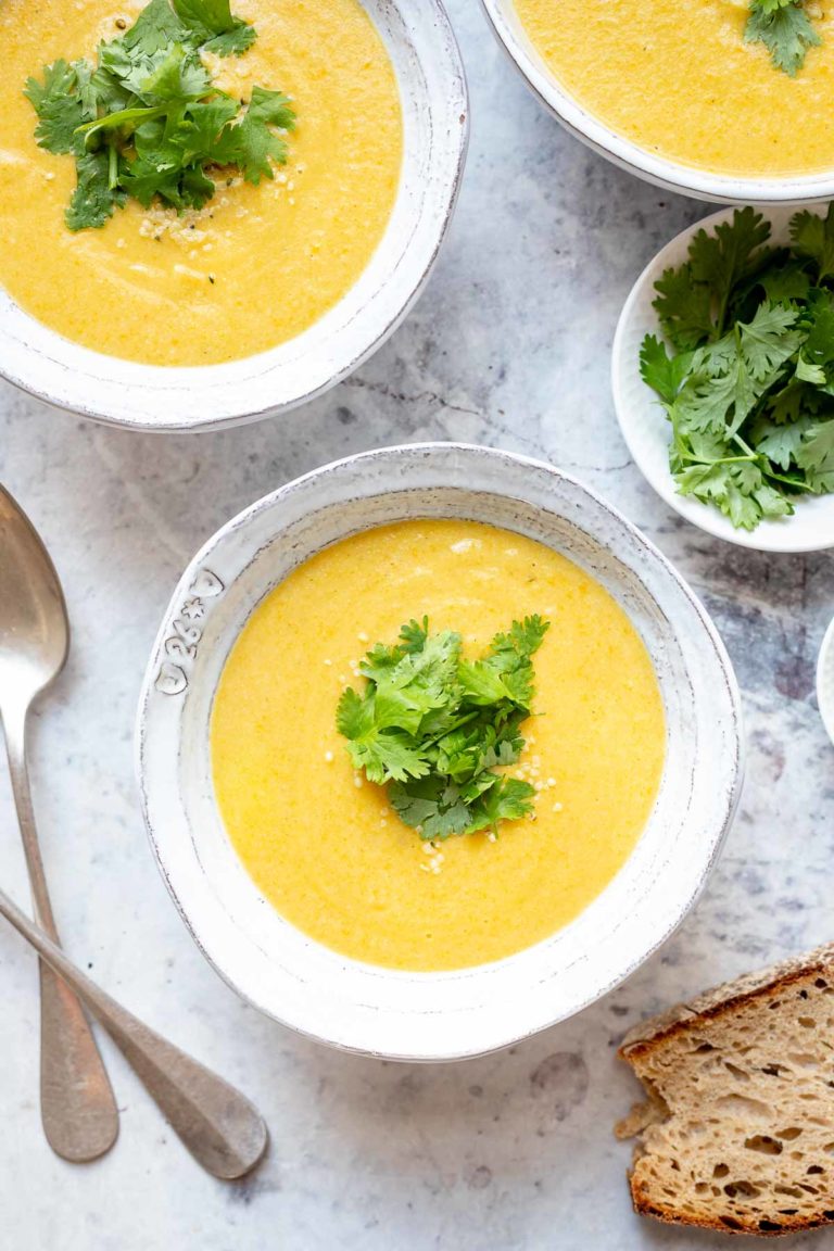 Blumenkohl-Kokos-Suppe mit Ras el Hanout | Rezept | Elle Republic