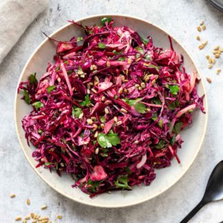 Rotkohlsalat mit Birne und Cranberries