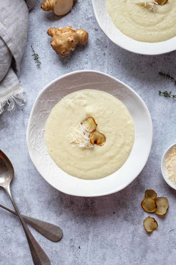 Creamy Jerusalem artichoke soup with crispy Jerusalem artichoke chips