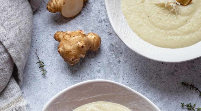 Cremige Topinambursuppe mit knusprigen Topinamburchips