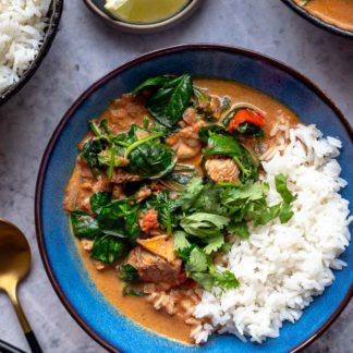 Einfaches Hähnchen Curry Rezept mit Spinat und Reis (Mild)