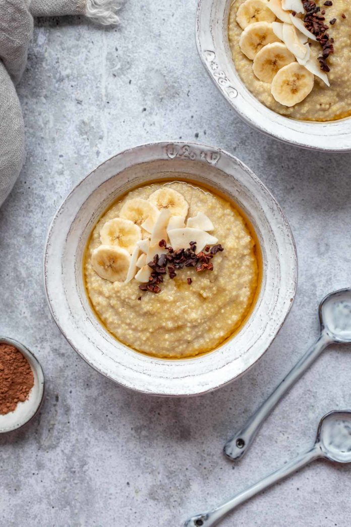 Hirse Porridge Rezept mit Banane und Kokosmilch