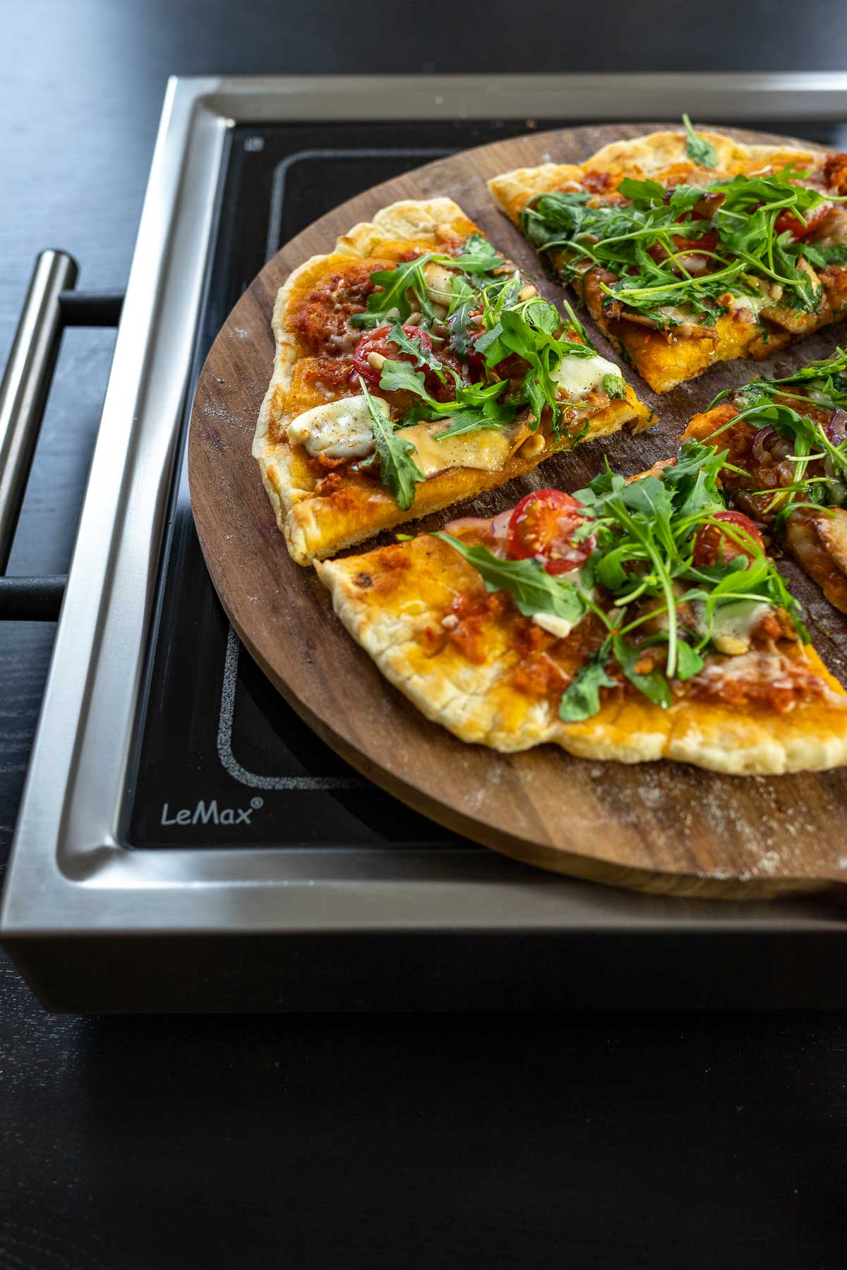 Pizza Grillen mit dem LeMax Elektrogrill