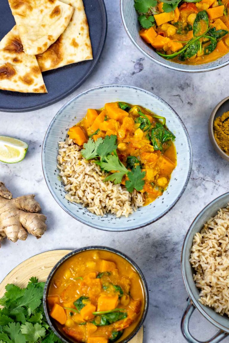 Süßkartoffel Curry mit Kichererbsen Rezept