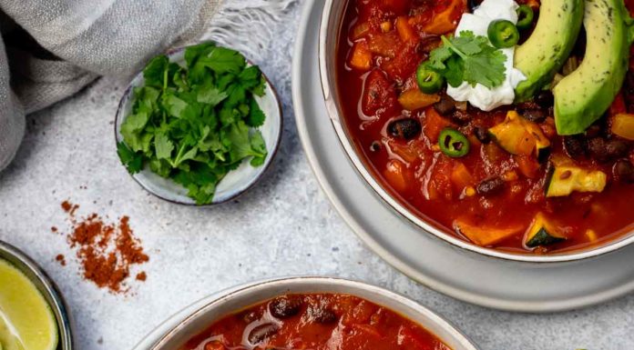 Vegetarisches Chili mit schwarzen Bohnen Rezept