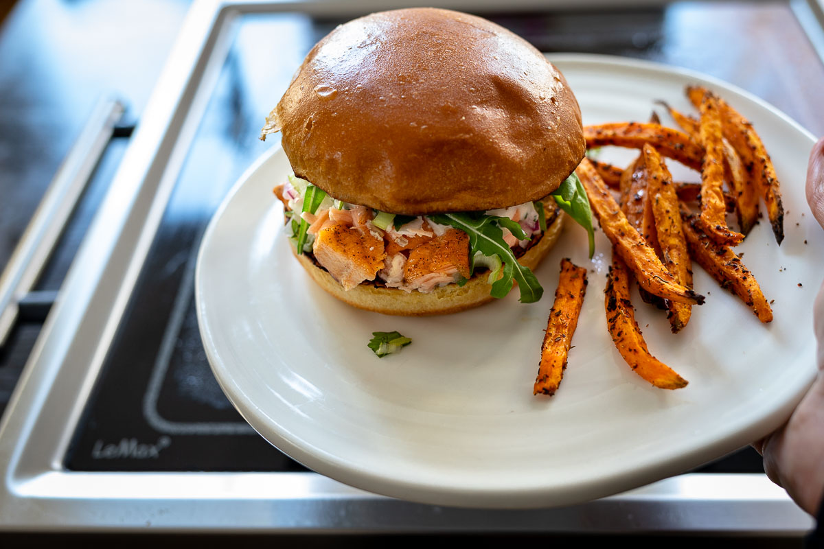 Pulled salmon burger with fries, LeMax grill plate