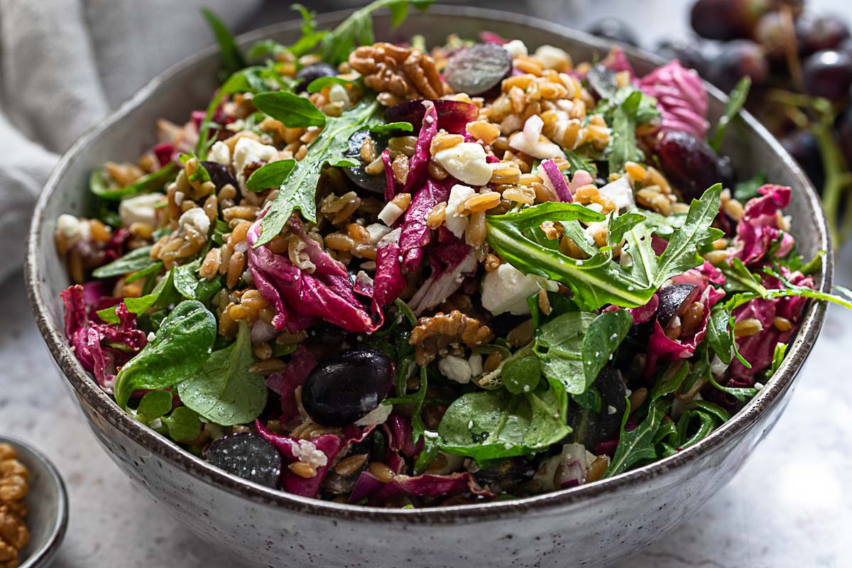 Green Spelt Salad with Feta and Grapes