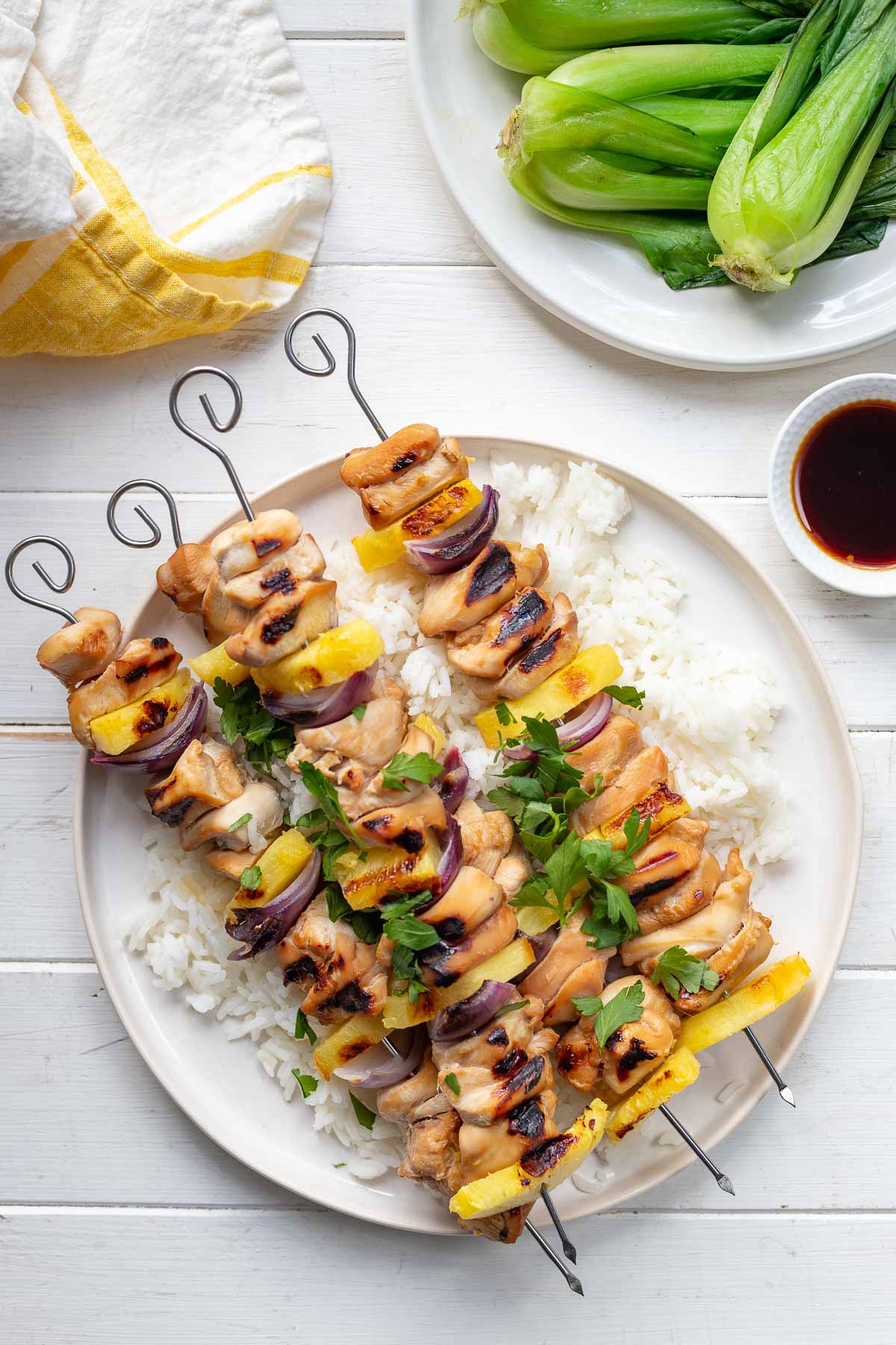 Gesund grillen mit Hähnchen Yakitori (Japanische gegrillte Hähnchen-Spieße)