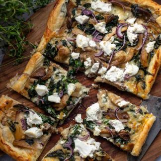 Blätterteig-Tarte mit Champignons