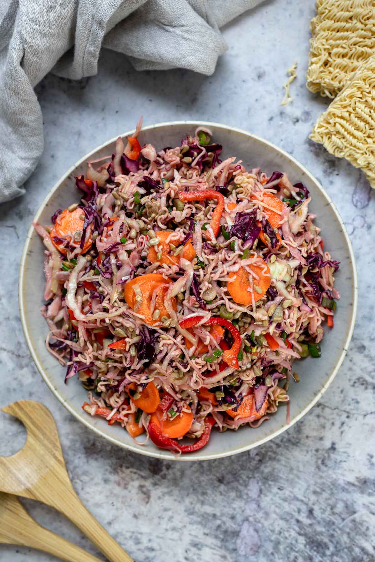 Crispy Asian ramen noodle salad recipe with cabbage, carrots, mie noodles