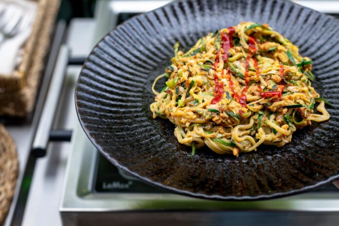 Asiatische Zoodles (Zucchini-Nudeln Rezept)