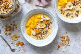 Schnelles Granola (Mango-Bananen-Kokos-Granola)