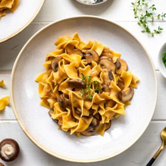 Pilz-Stroganoff - Cremige Champignon-Sauce mit Pasta Rezept