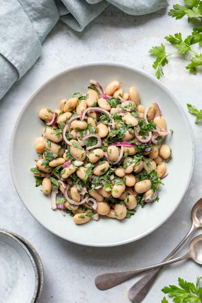 Türkischer Weiße Bohnensalat (Piyaz)