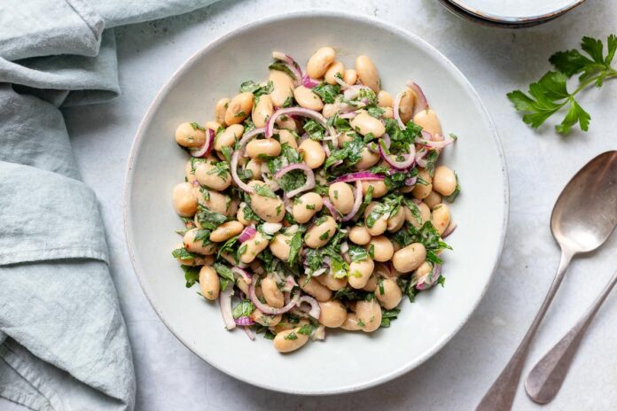 Turkish white bean salad (Piyaz) | Recipe | Elle Republic