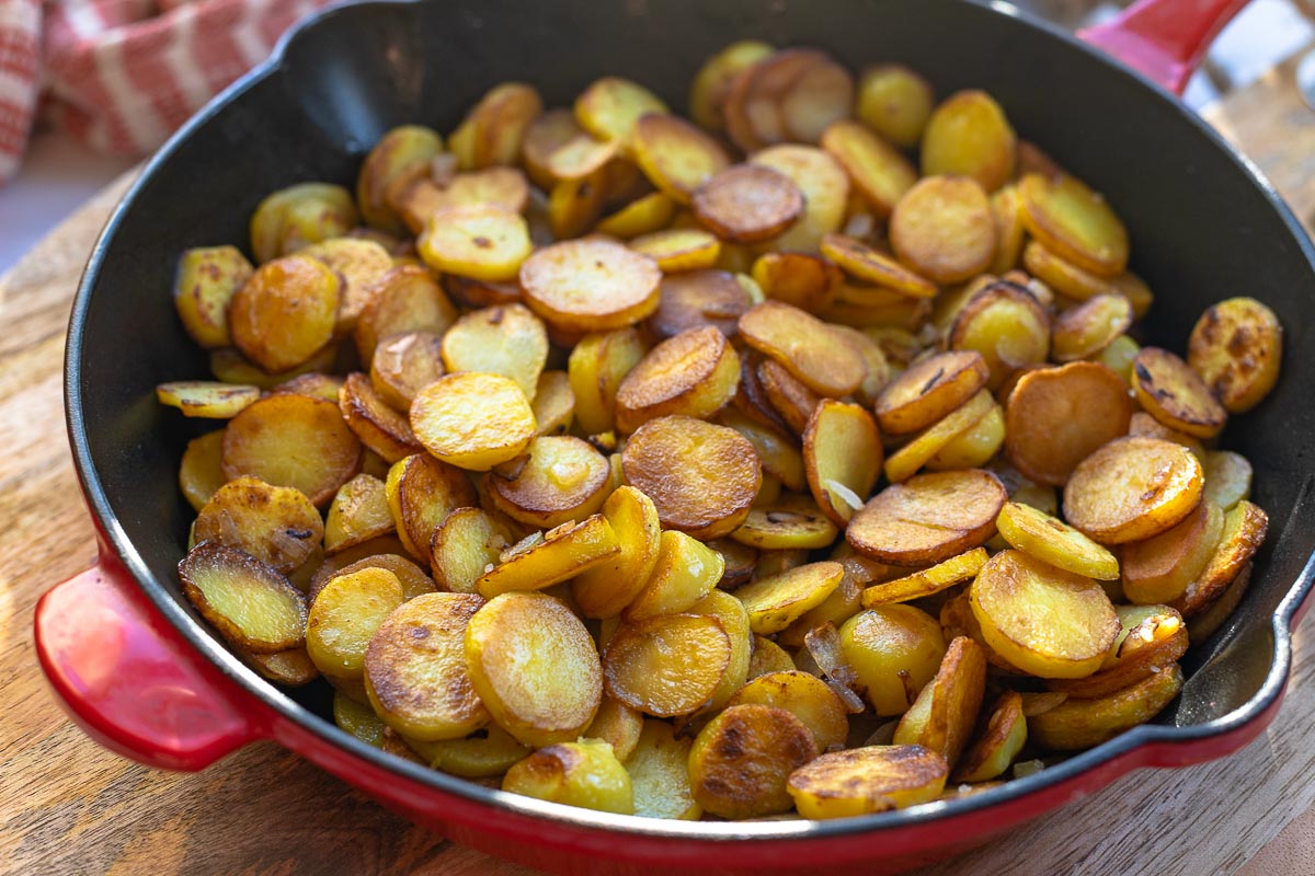 Bratkartoffeln aus gekochten Kartoffeln