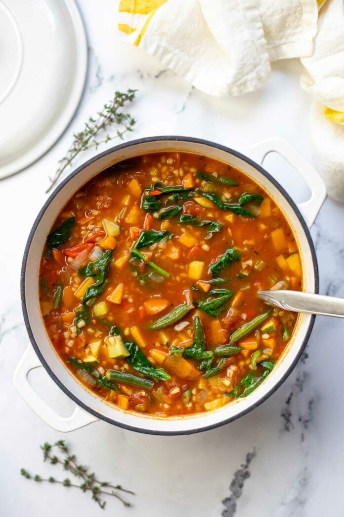 Graupensuppe mit Gemüse