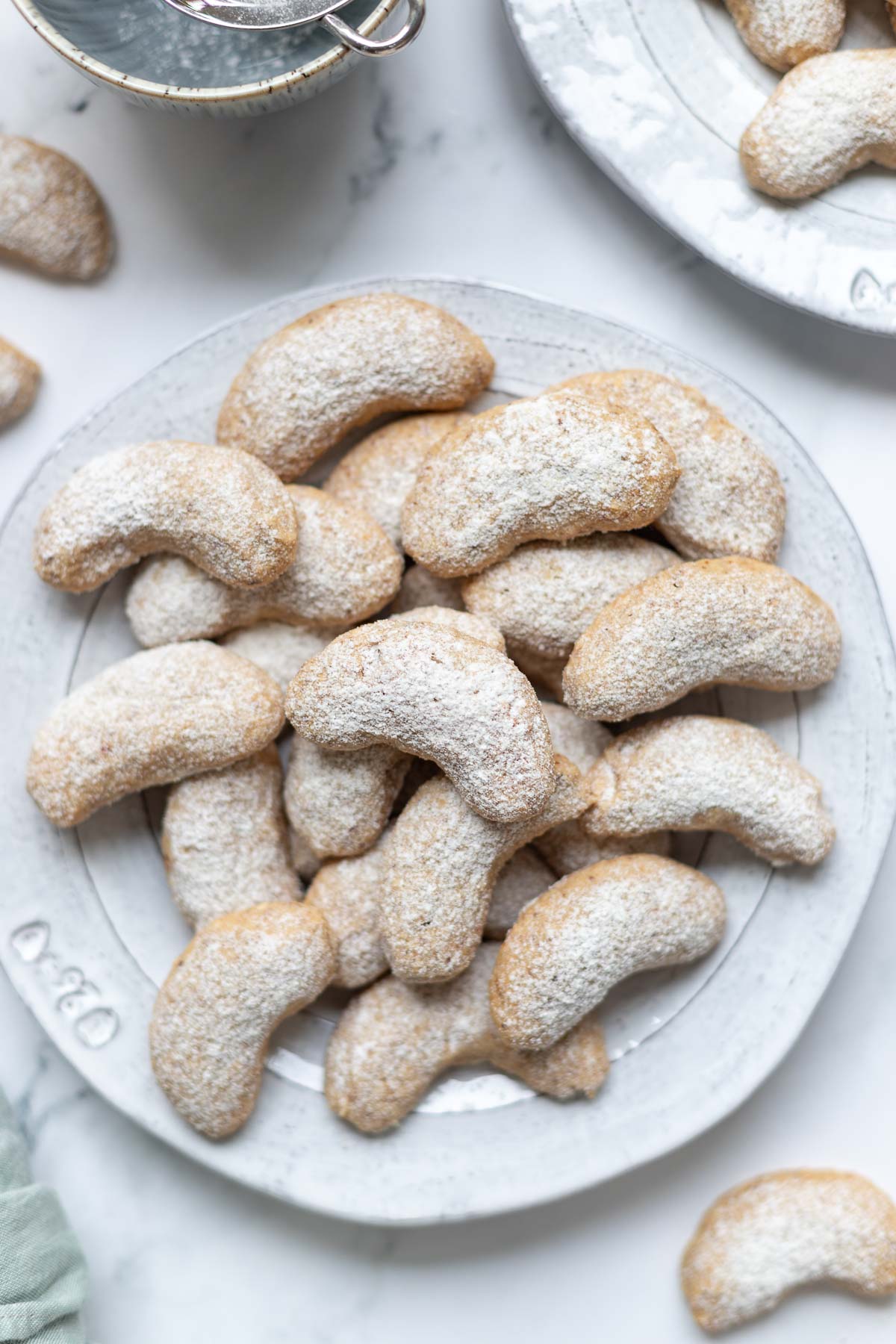 Vanillekipferl - Almond-Oat Crescent Cookies