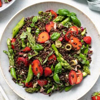 Linsensalat mit Erdbeeren & Spargel