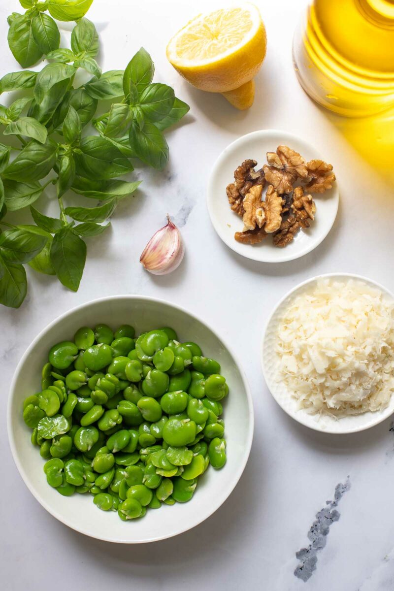 Pasta mit Dicke Bohnen Pesto (Pesto di Fave) | Rezept | Elle Republic