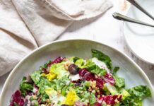Salat mit Weintrauben & Roquefort-Dressing Rezept