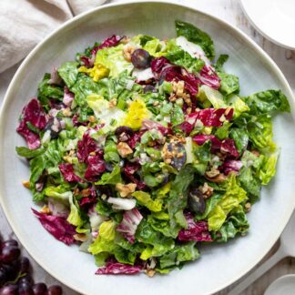 Salat mit Weintrauben & Roquefort-Dressing Rezept