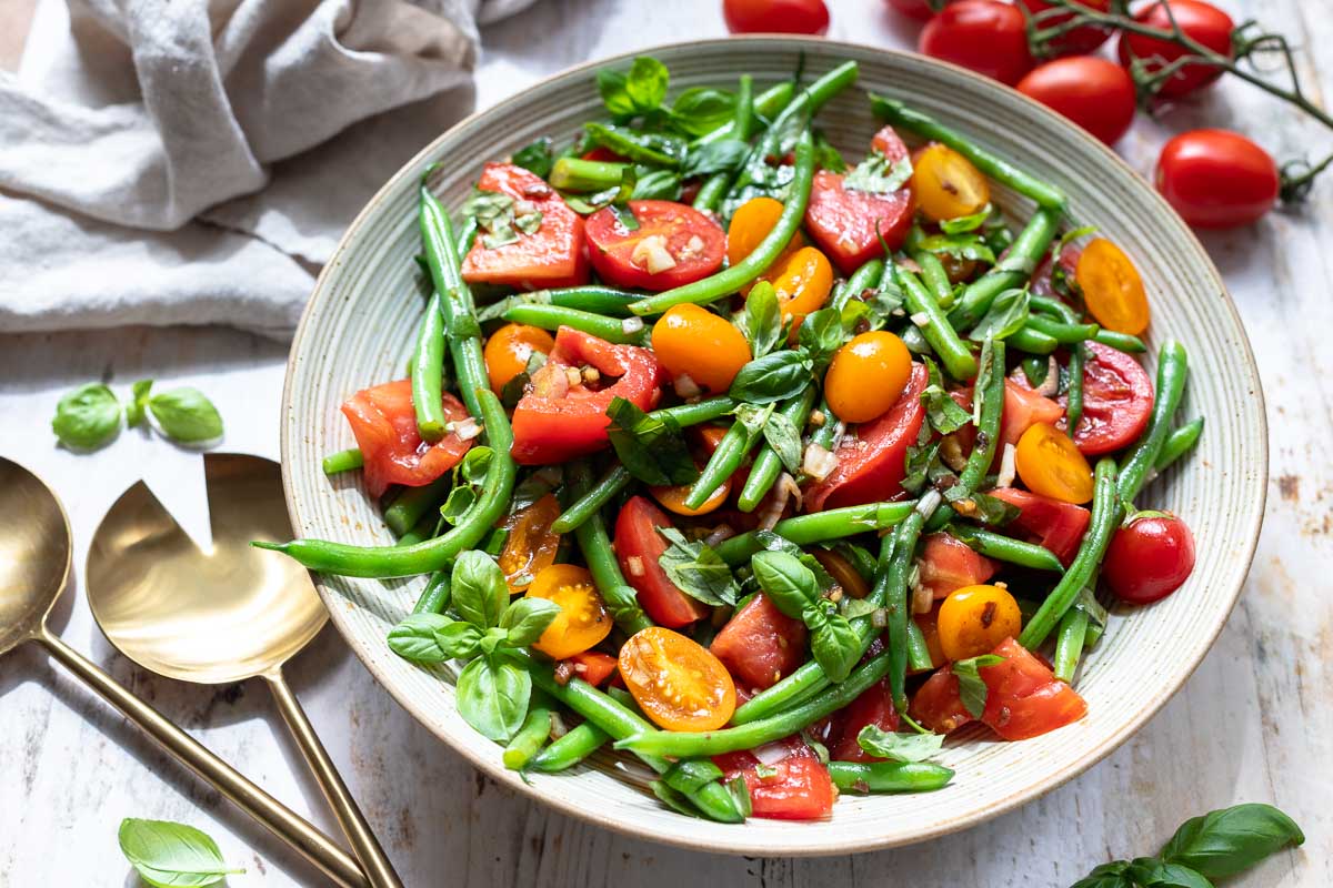 Grüne Bohnen-Tomatensalat Rezept mit Kapern, Balsamico