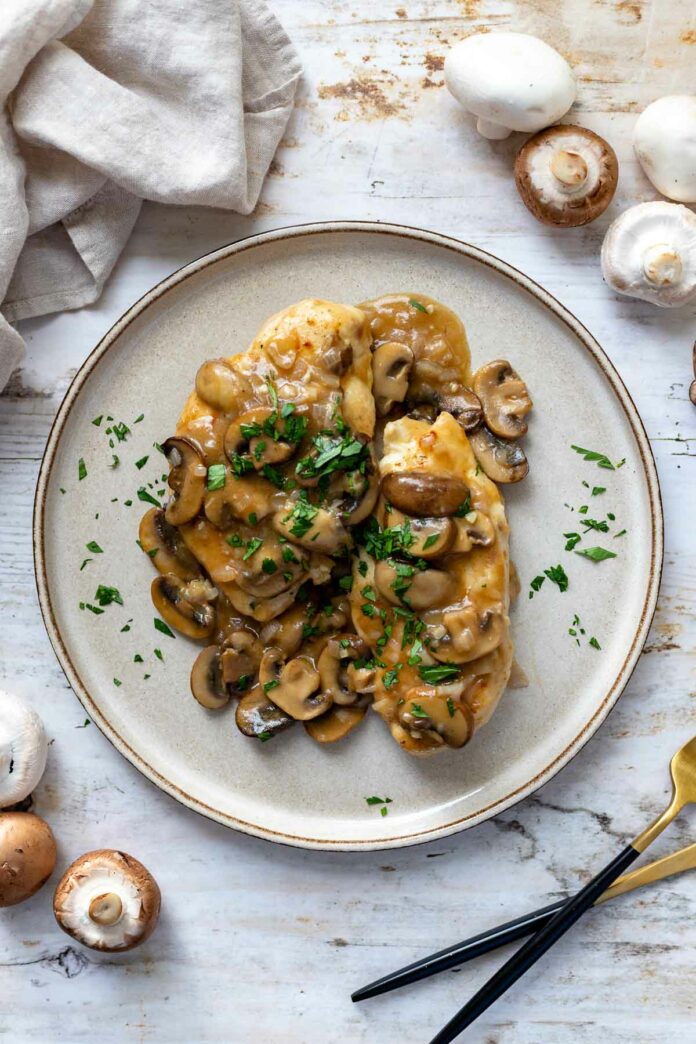 Marsala-Hähnchen mit Champignons (Hähnchenbrust Marsala)