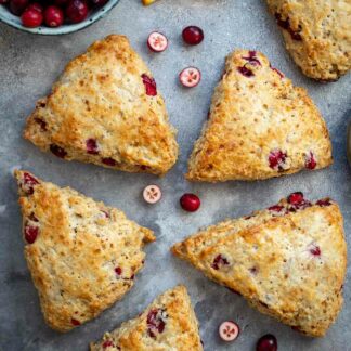 Buttermilch-Scones mit Cranberry