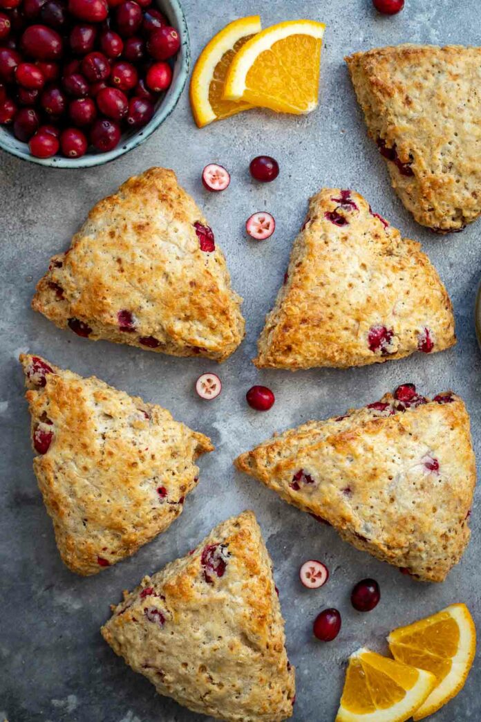 Buttermilch-Scones mit Cranberry