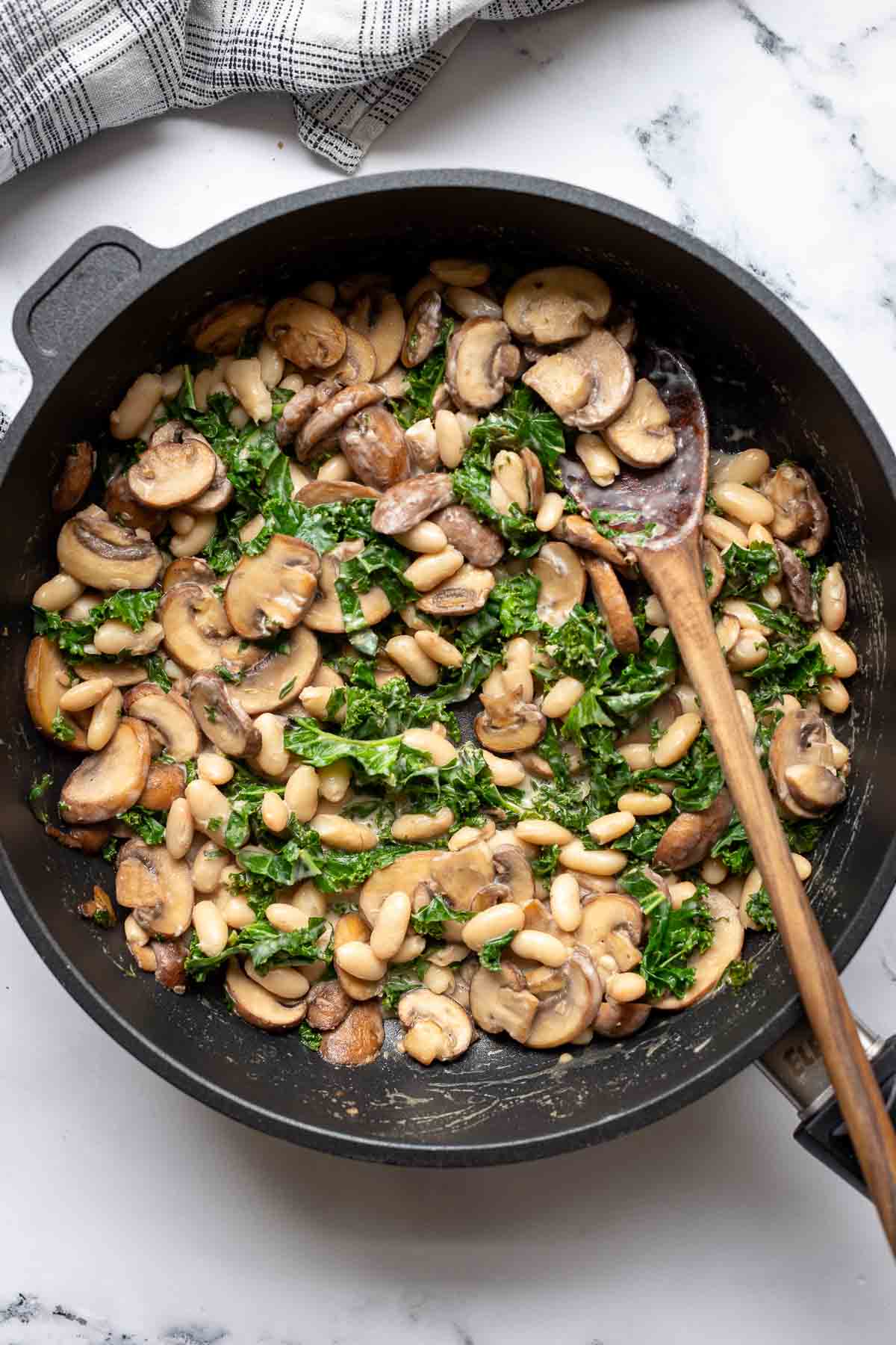 Braised Mushrooms and White Beans 
